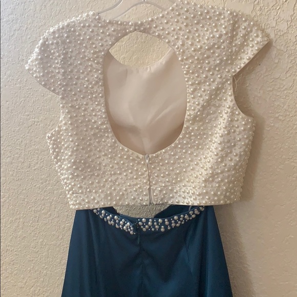 PROM DRESS - Picture 5 of 8